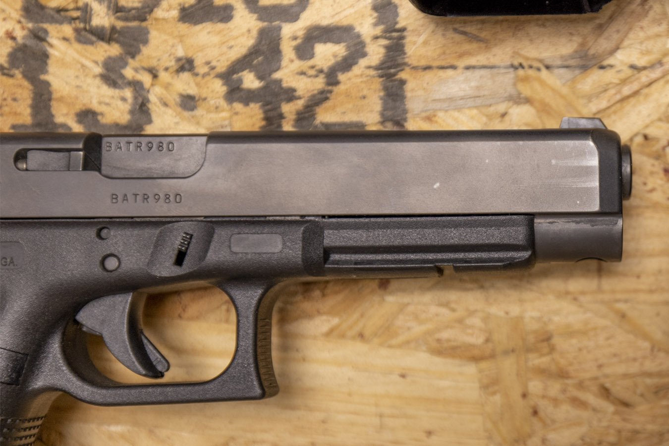GLOCK 34 Gen4 9mm Police Trade-In Pistols with Night Sights (Very Good)